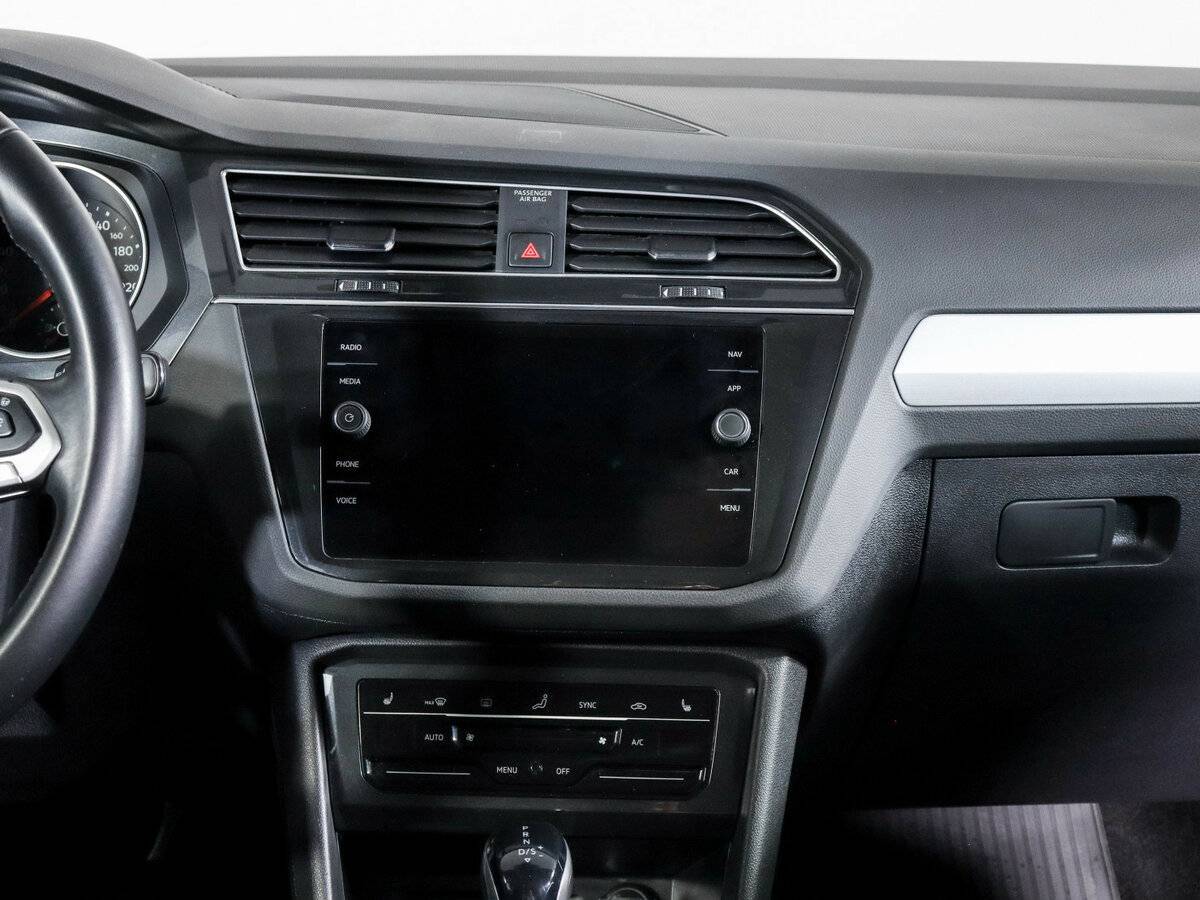 Купить Volkswagen Tiguan с пробегом. Фото: #12