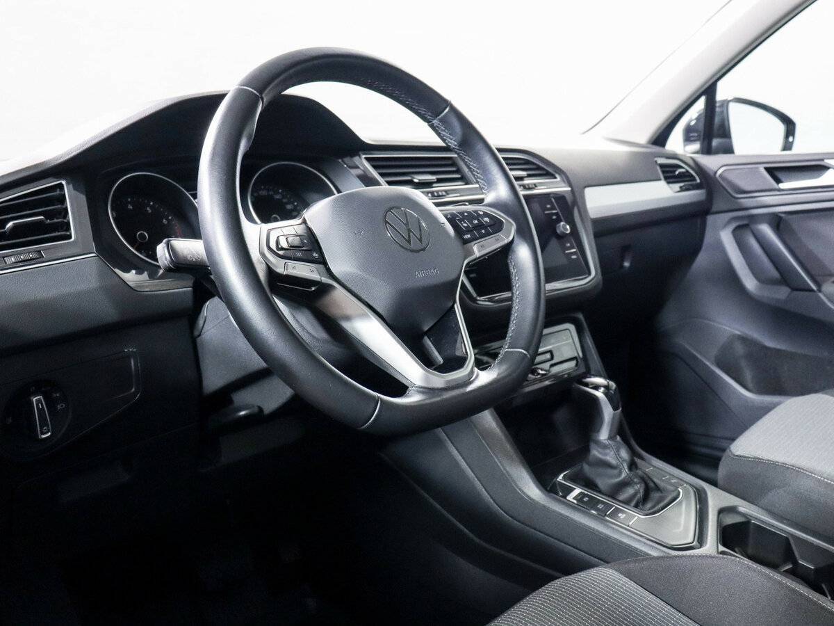 Купить Volkswagen Tiguan с пробегом. Фото: #13