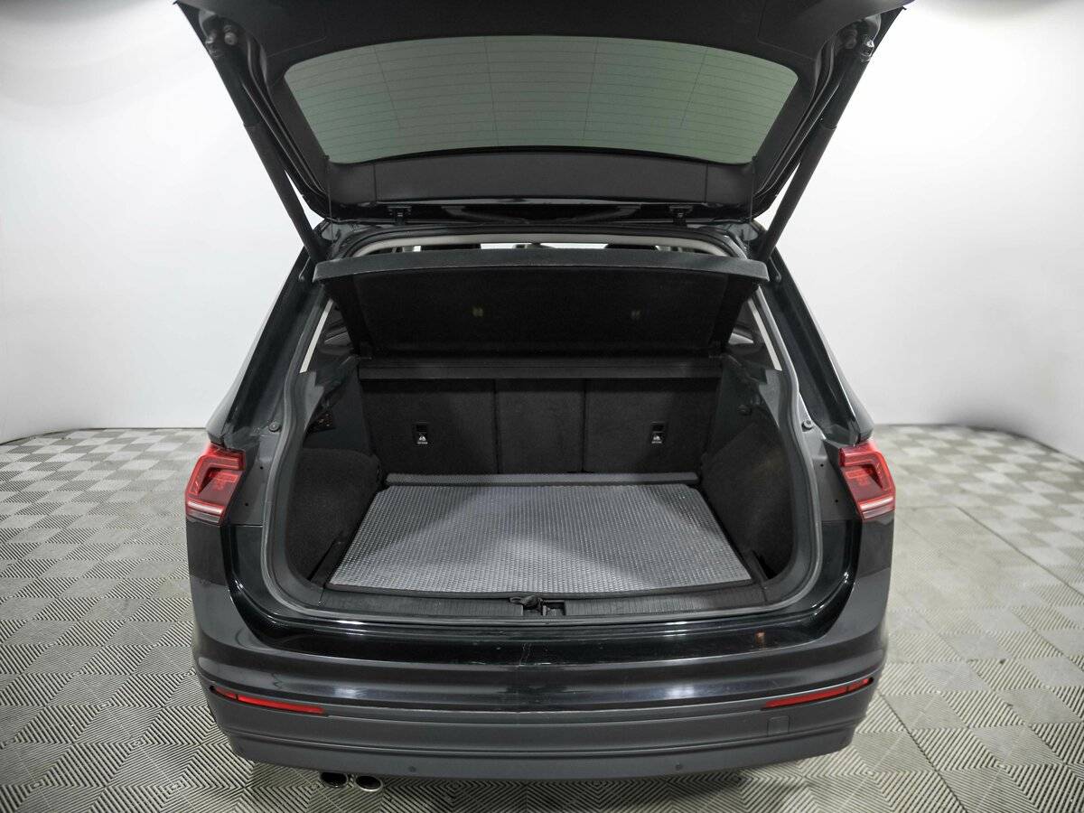 Купить Volkswagen Tiguan с пробегом. Фото: #17