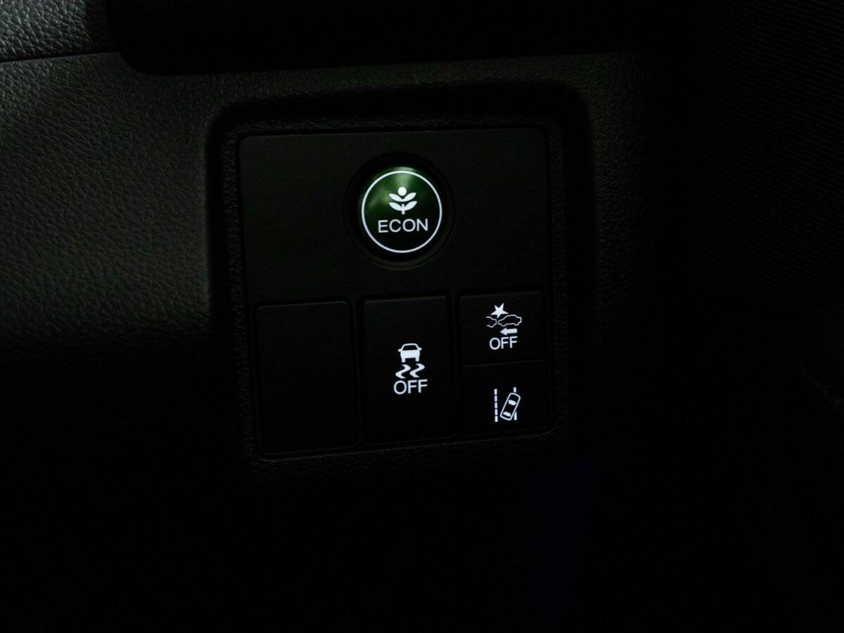 Купить Honda Vezel с пробегом. Фото: #14