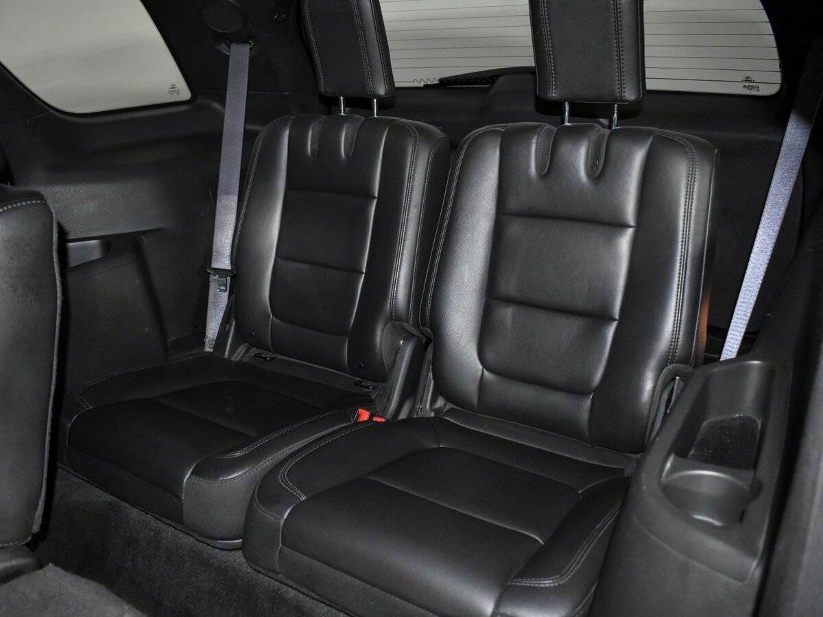 Купить Ford Explorer с пробегом. Фото: #10