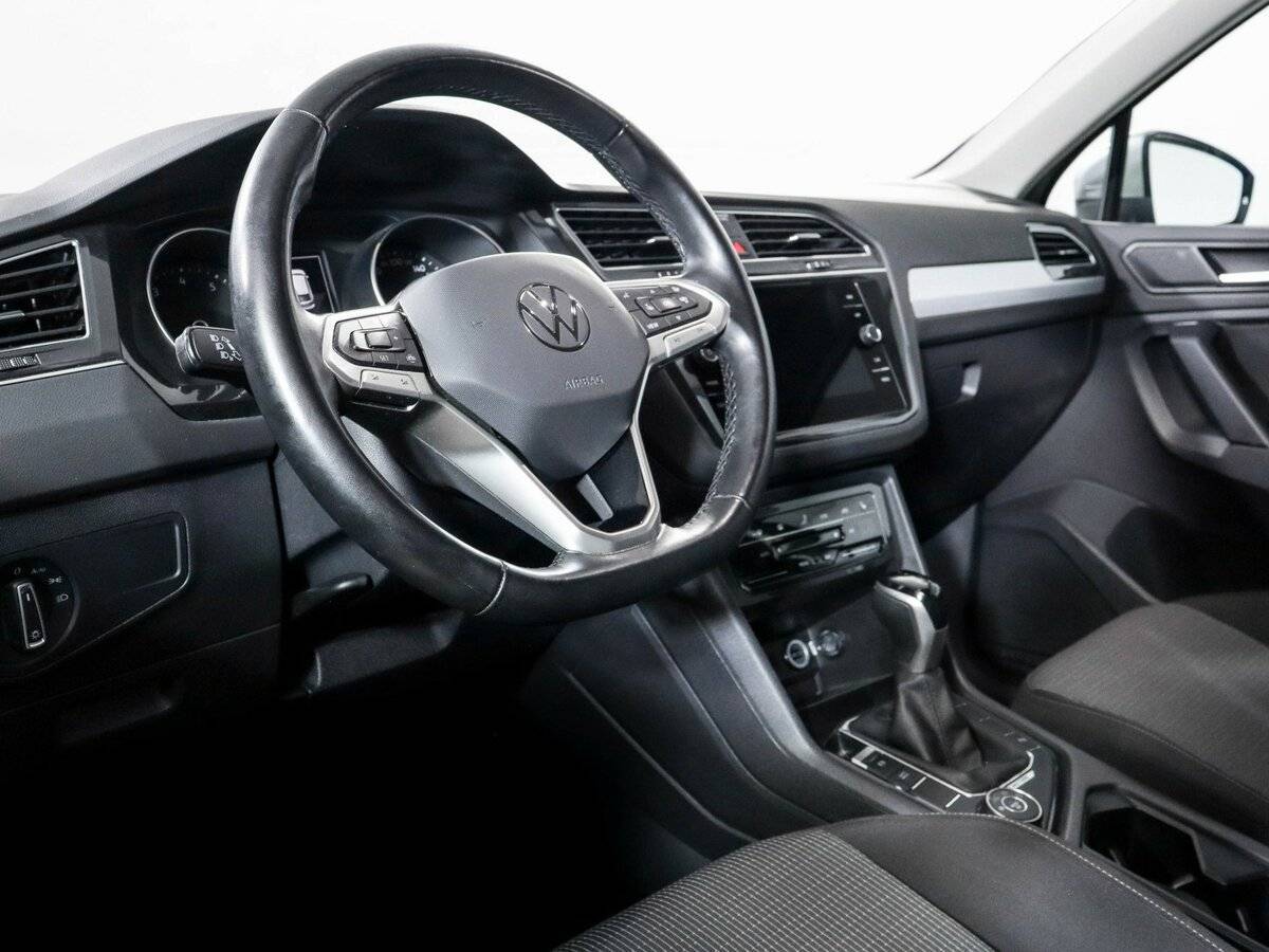 Купить Volkswagen Tiguan с пробегом. Фото: #9