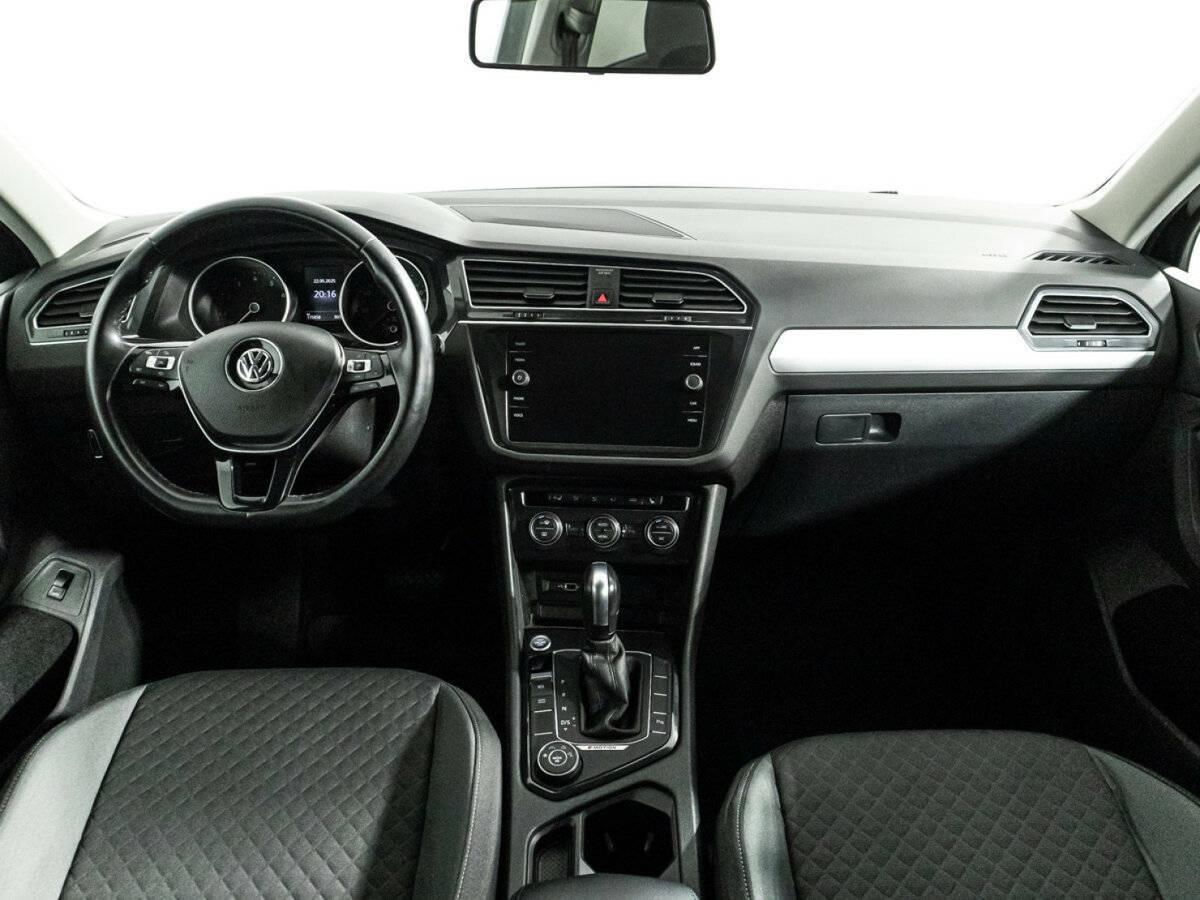 Купить Volkswagen Tiguan с пробегом. Фото: #12