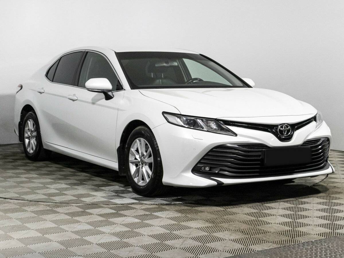 Купить Toyota Camry с пробегом. Фото: #2