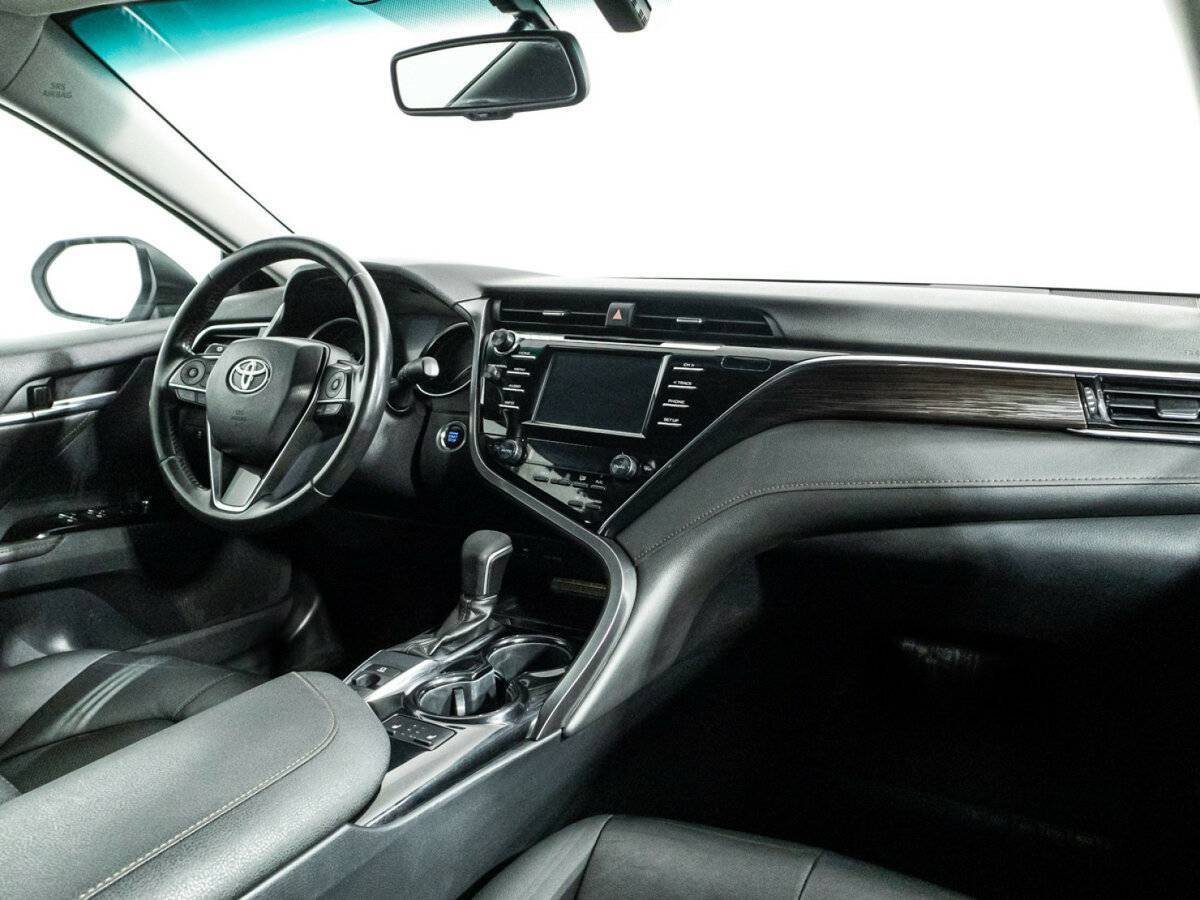 Купить Toyota Camry с пробегом. Фото: #8