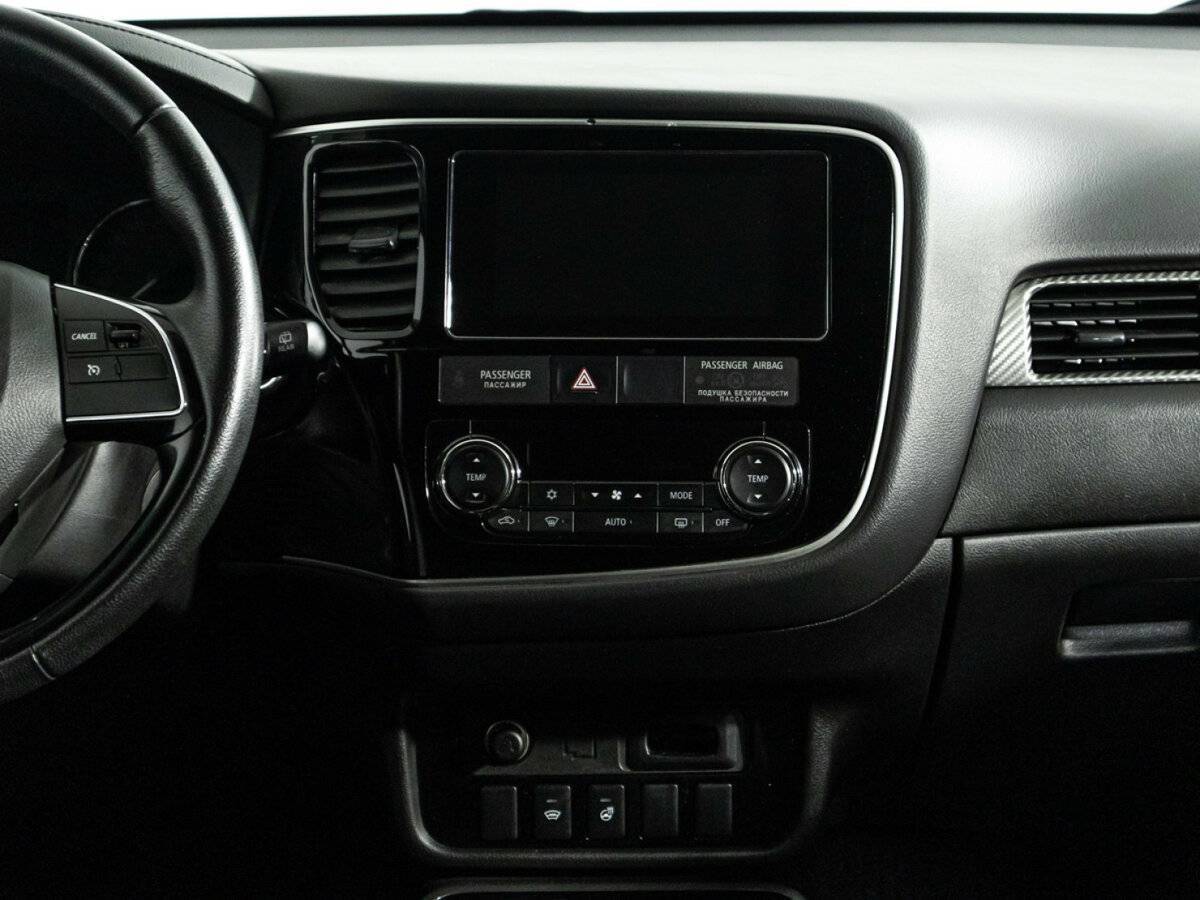 Купить Mitsubishi Outlander с пробегом. Фото: #13