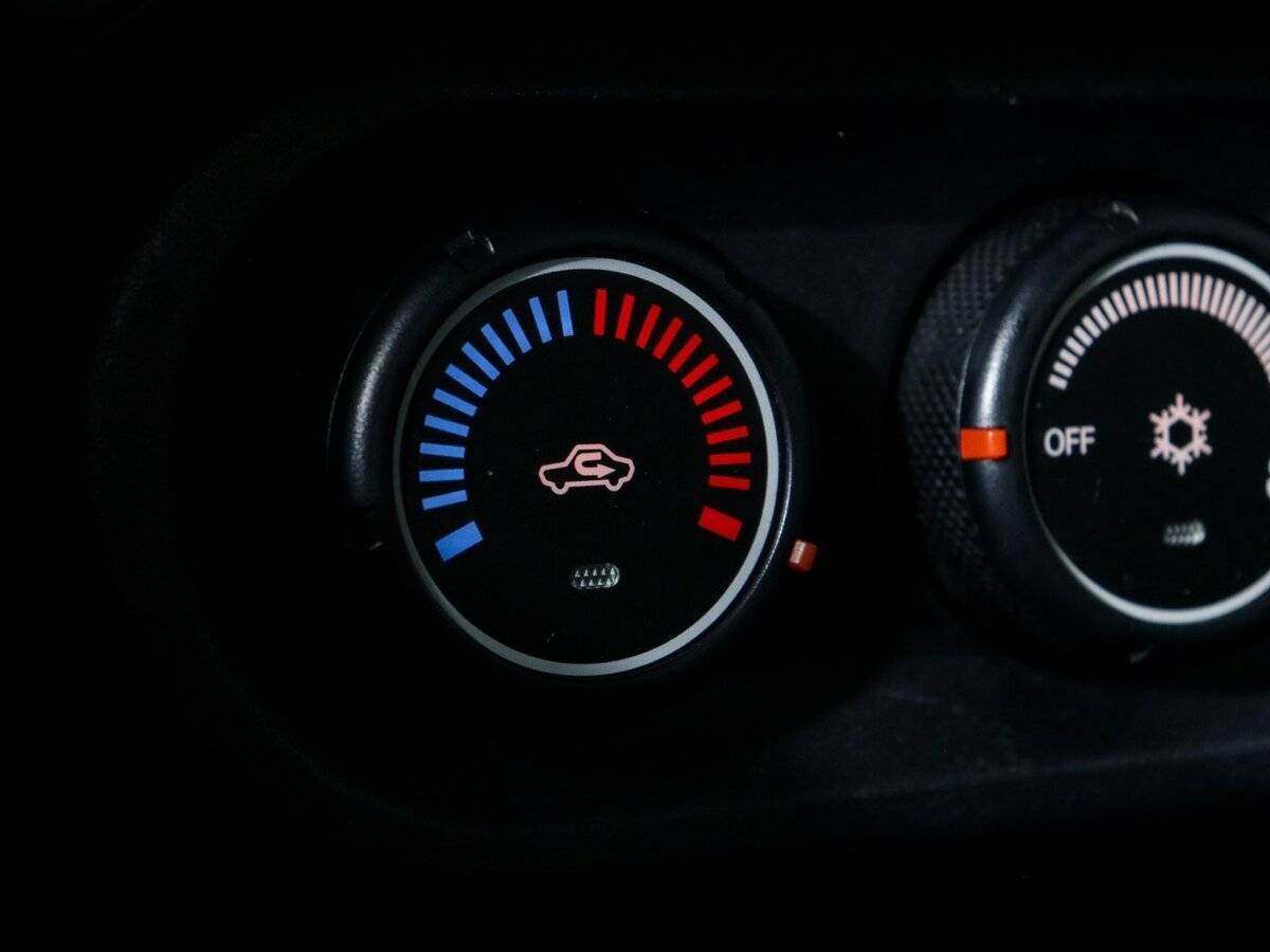 Купить Mitsubishi Lancer с пробегом. Фото: #15