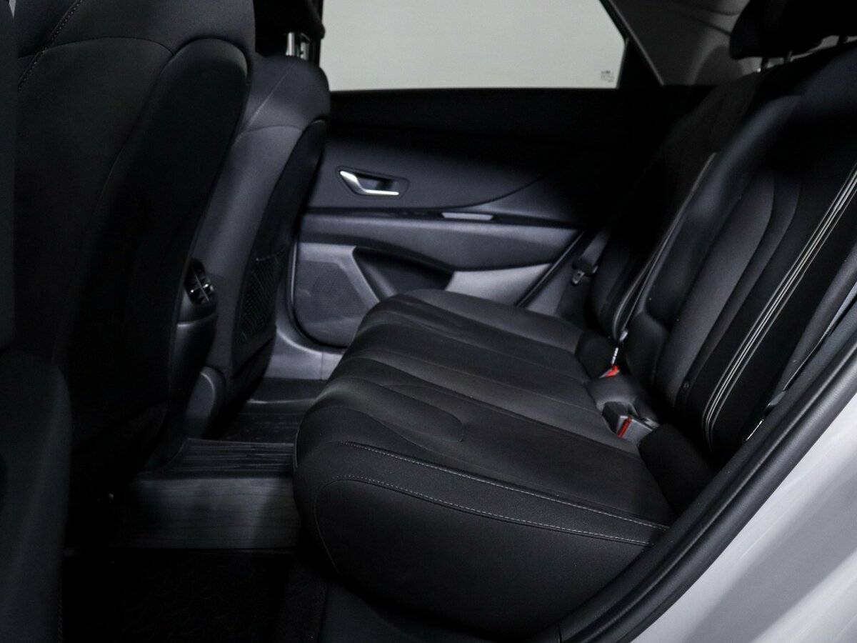 Купить Hyundai Elantra с пробегом. Фото: #5