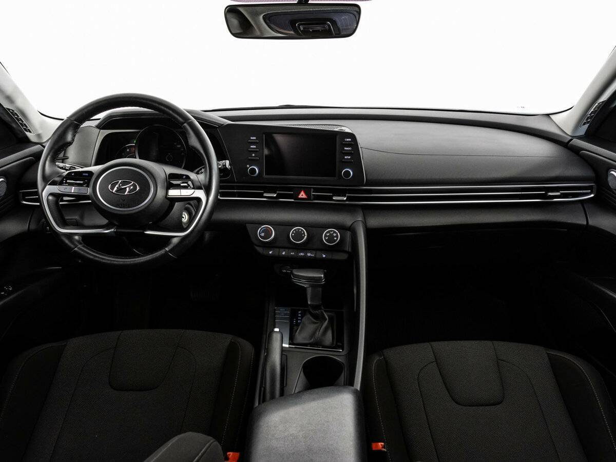 Купить Hyundai Elantra с пробегом. Фото: #10