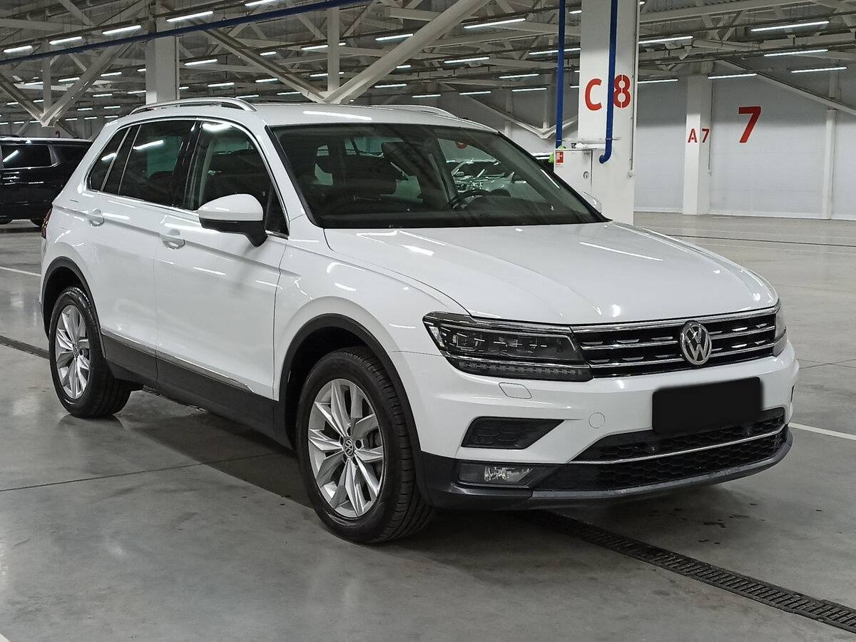 Купить Volkswagen Tiguan с пробегом. Фото: #2