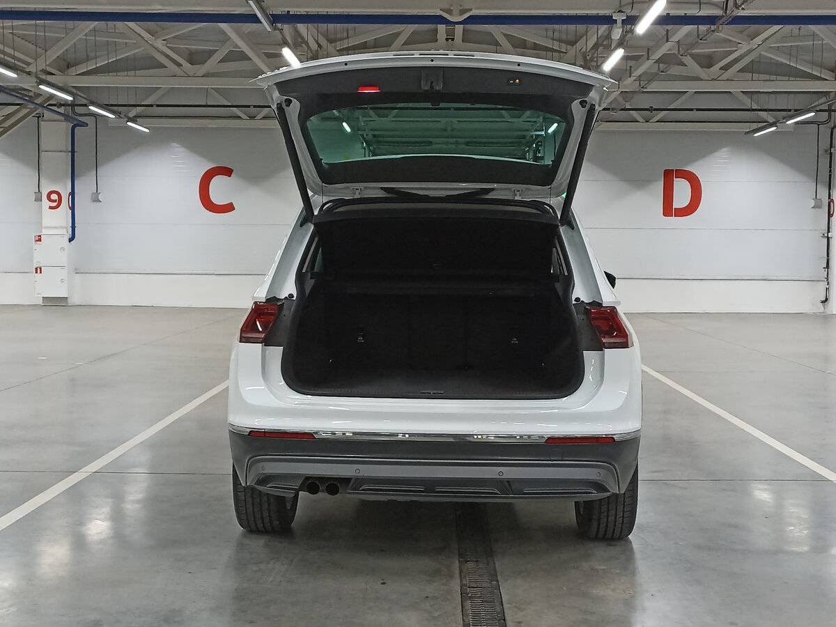 Купить Volkswagen Tiguan с пробегом. Фото: #9