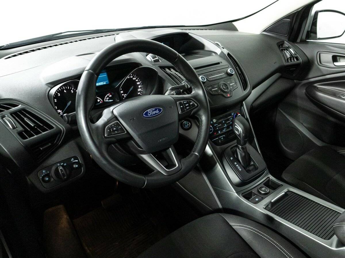 Купить Ford Kuga с пробегом. Фото: #10
