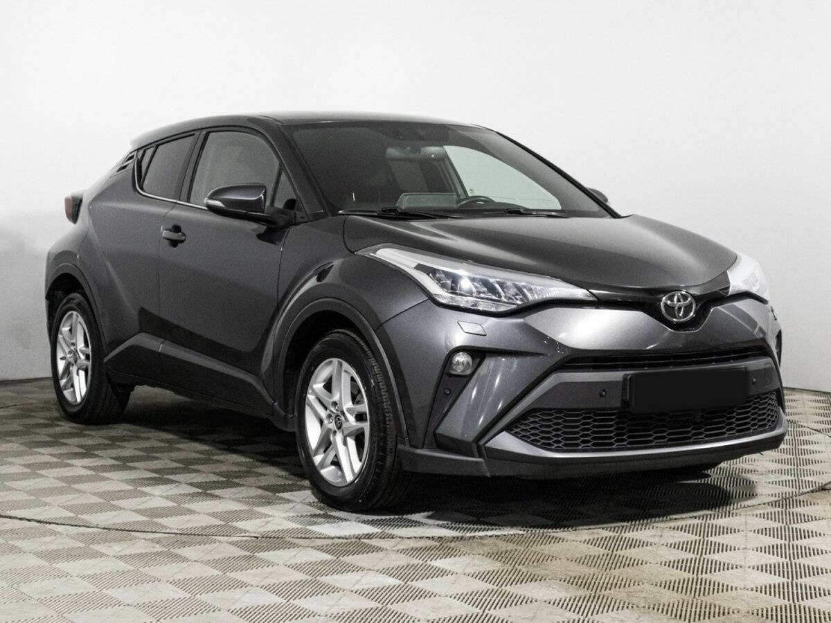 Купить Toyota C-HR с пробегом. Фото: #2