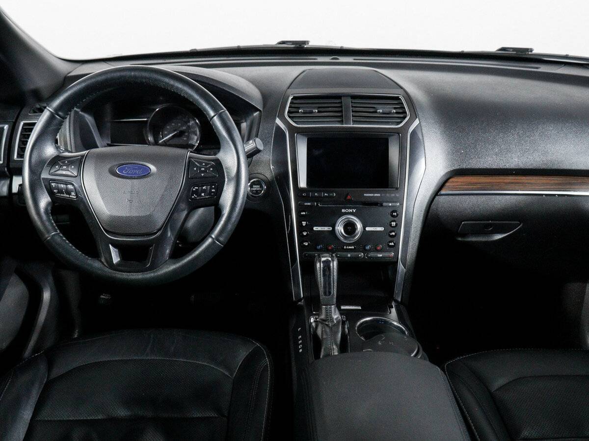 Купить Ford Explorer с пробегом. Фото: #11