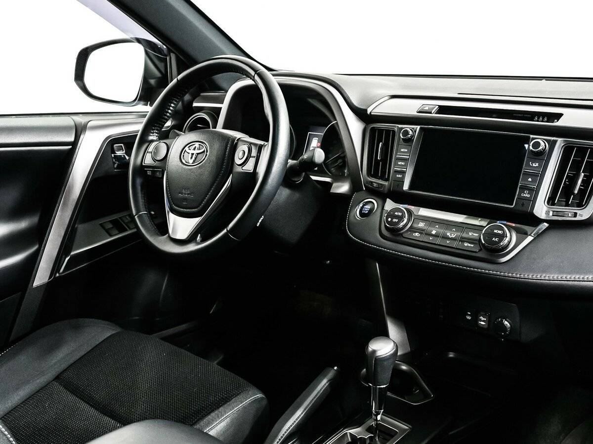 Купить Toyota RAV4 с пробегом. Фото: #8