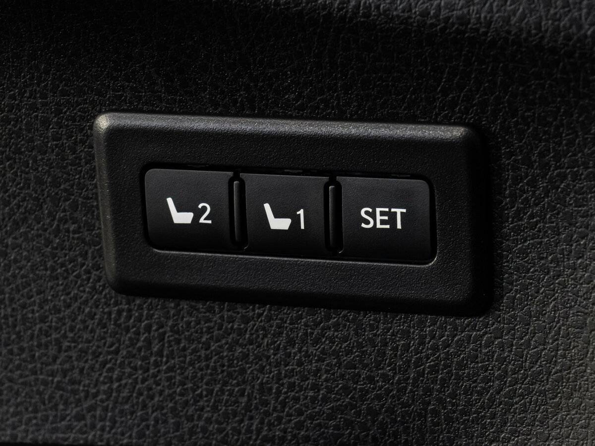 Купить Toyota RAV4 с пробегом. Фото: #16