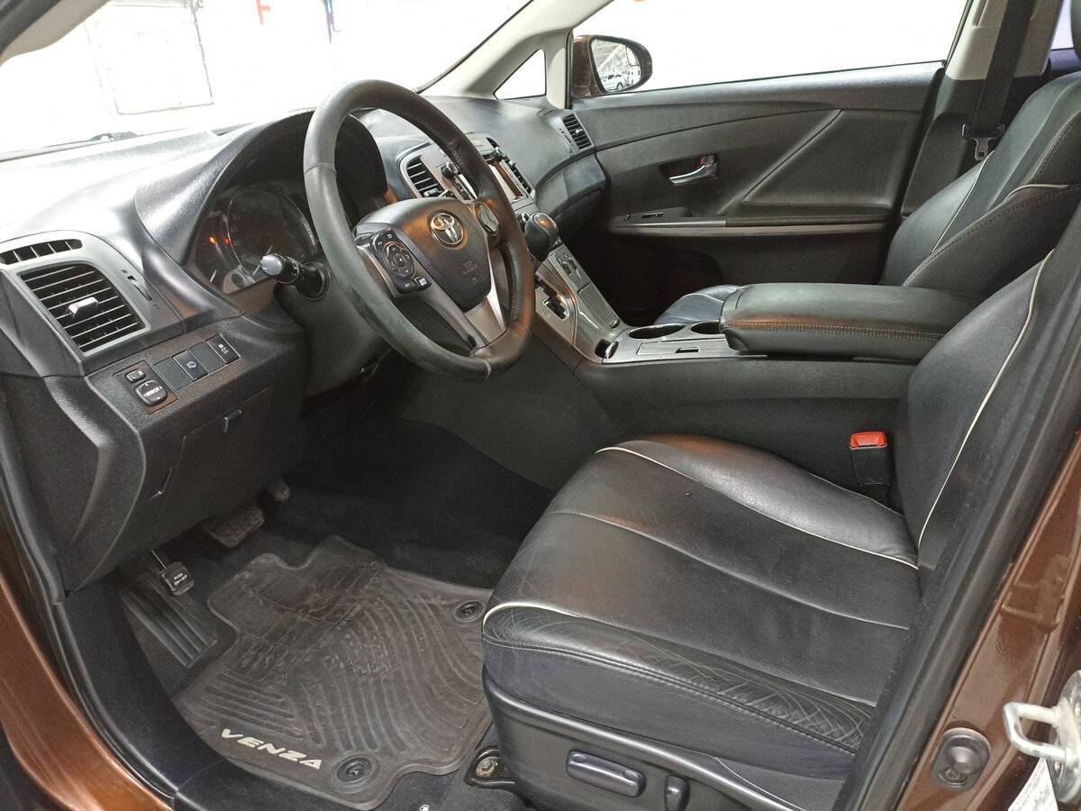 Купить Toyota Venza с пробегом. Фото: #15