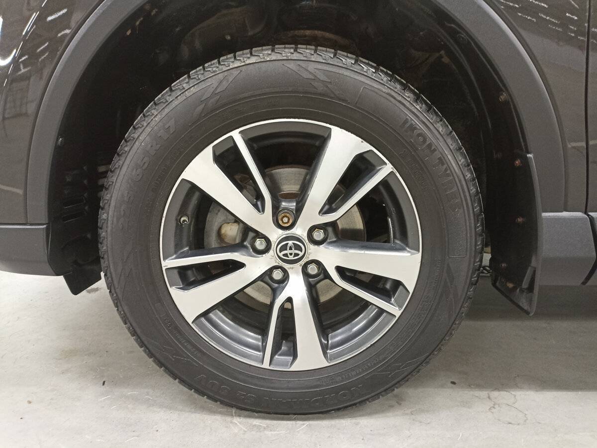 Купить Toyota RAV4 с пробегом. Фото: #17