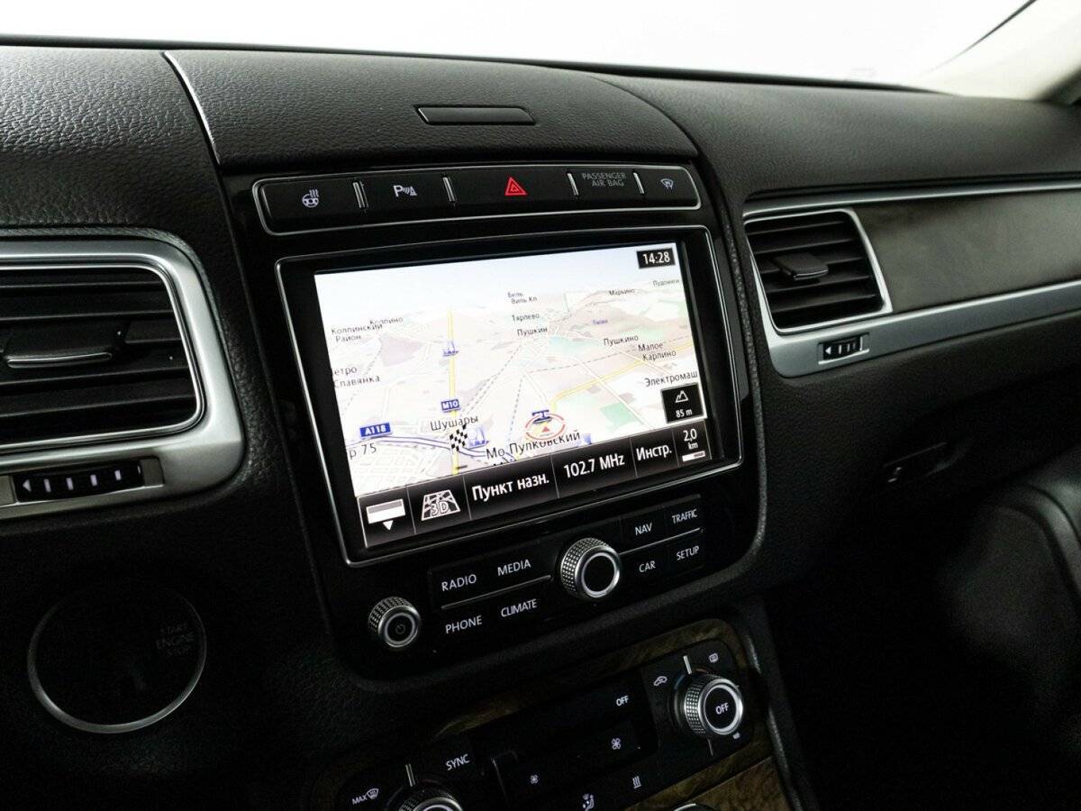 Купить Volkswagen Touareg с пробегом. Фото: #17