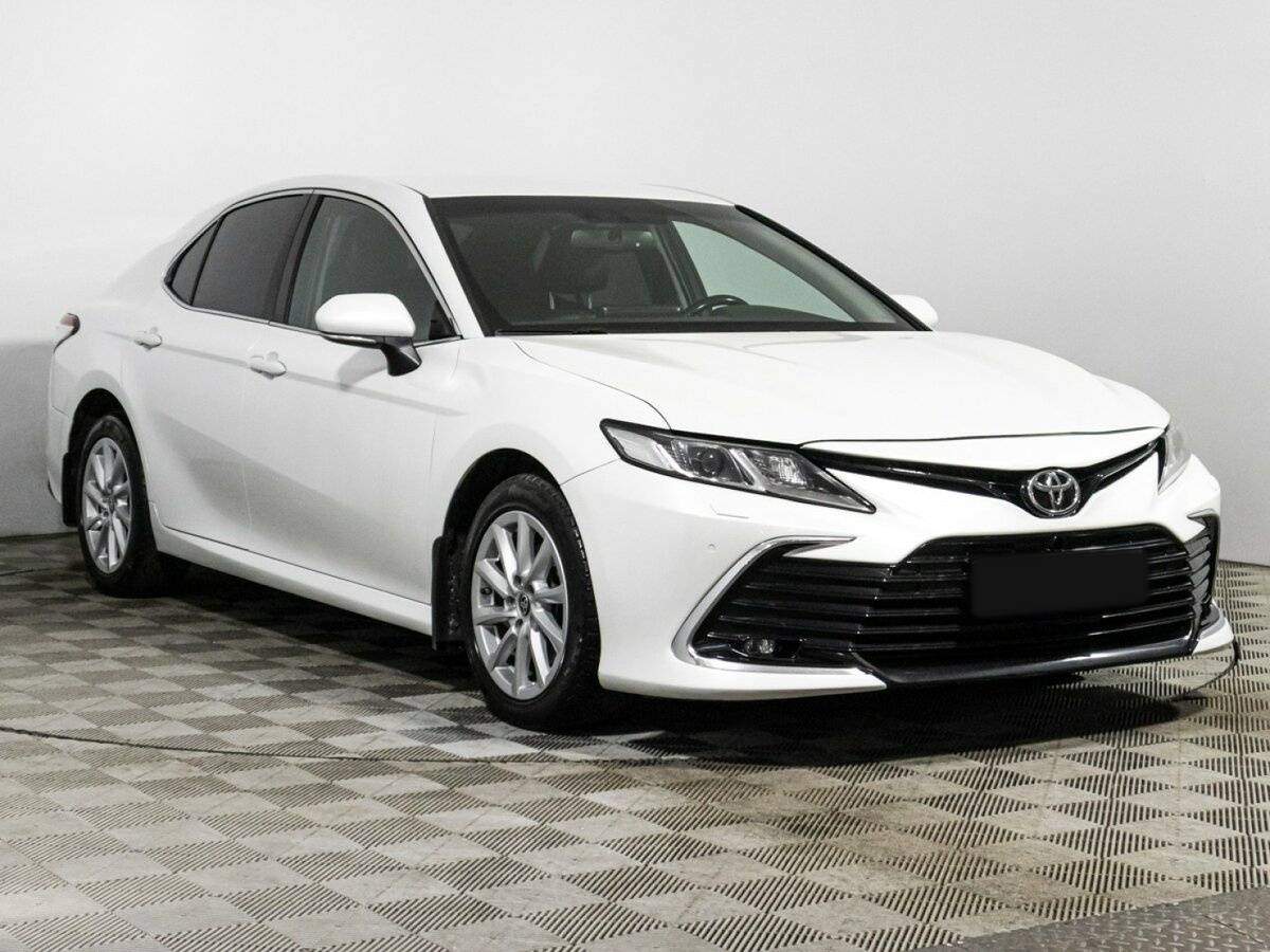 Купить Toyota Camry с пробегом. Фото: #2