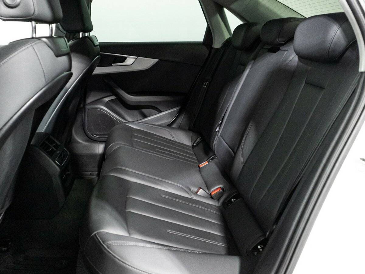 Купить Audi A4 с пробегом. Фото: #10