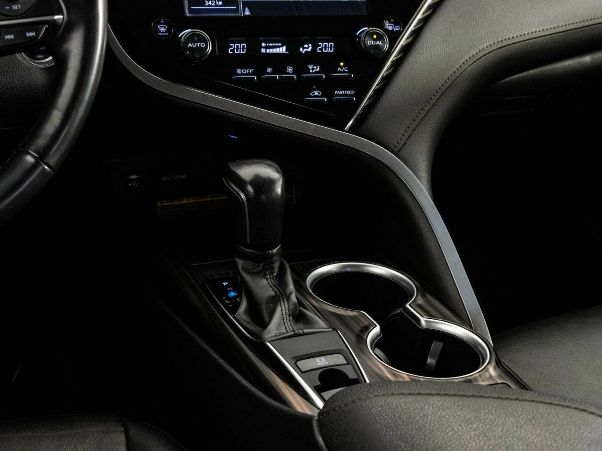 Купить Toyota Camry с пробегом. Фото: #14