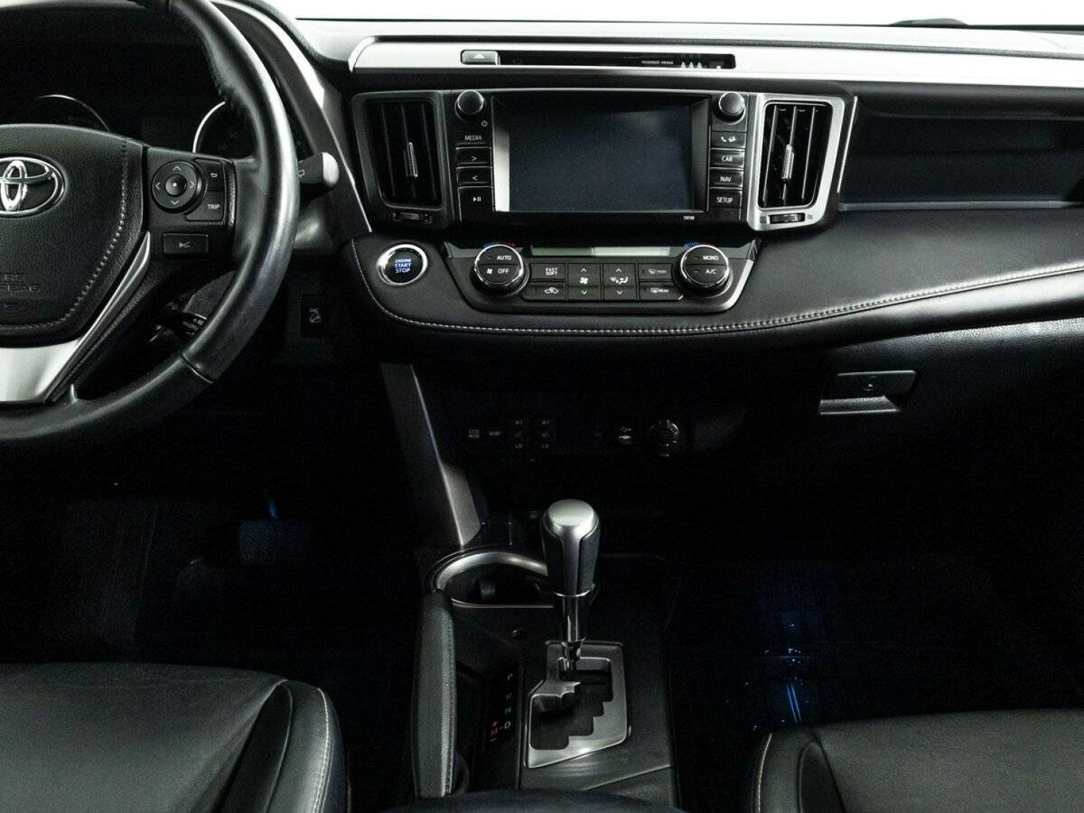 Купить Toyota RAV4 с пробегом. Фото: #13