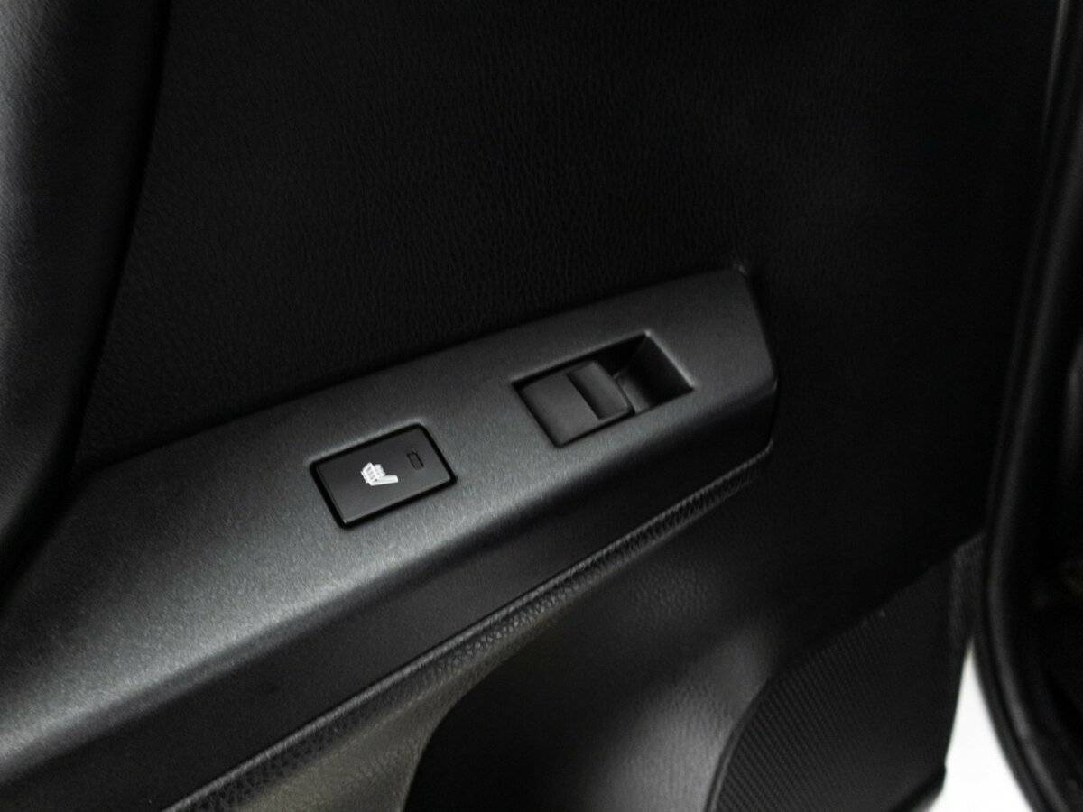 Купить Toyota RAV4 с пробегом. Фото: #23