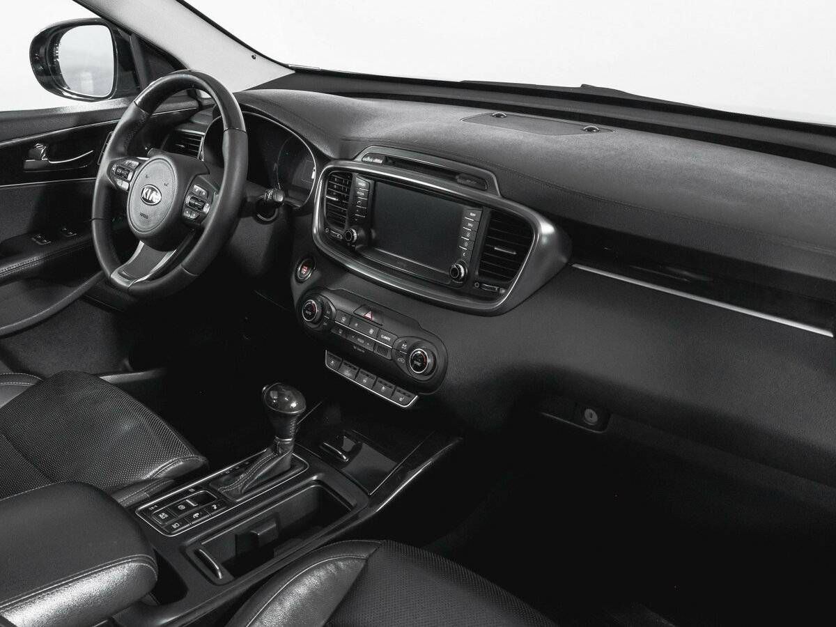 Купить Kia Sorento с пробегом. Фото: #8