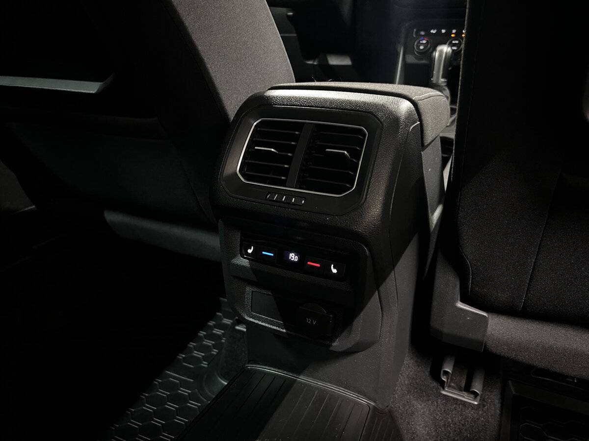 Купить Volkswagen Tiguan с пробегом. Фото: #18