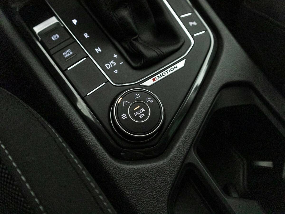 Купить Volkswagen Tiguan с пробегом. Фото: #20