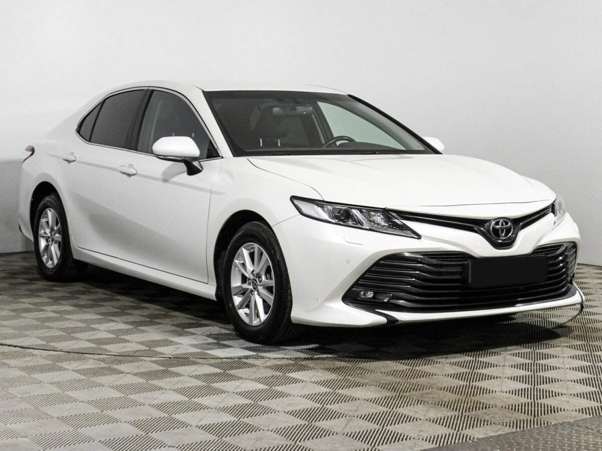 Купить Toyota Camry с пробегом. Фото: #2