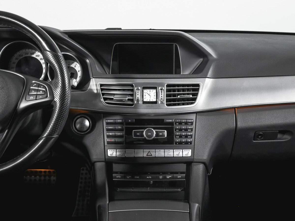 Купить Mercedes-Benz E-Класс с пробегом. Фото: #12