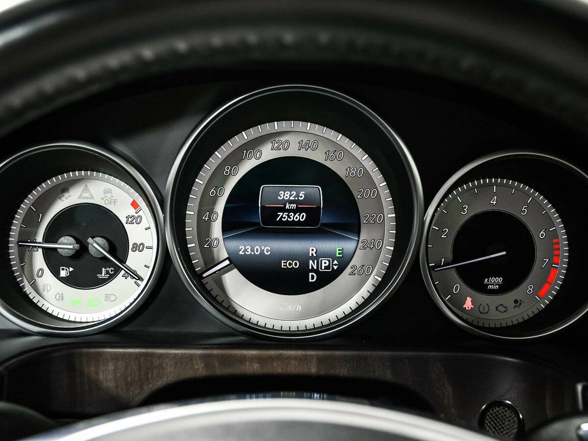 Купить Mercedes-Benz E-Класс с пробегом. Фото: #9