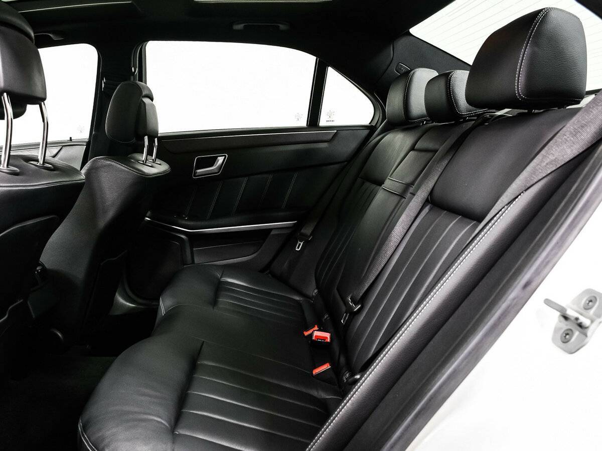 Купить Mercedes-Benz E-Класс с пробегом. Фото: #11