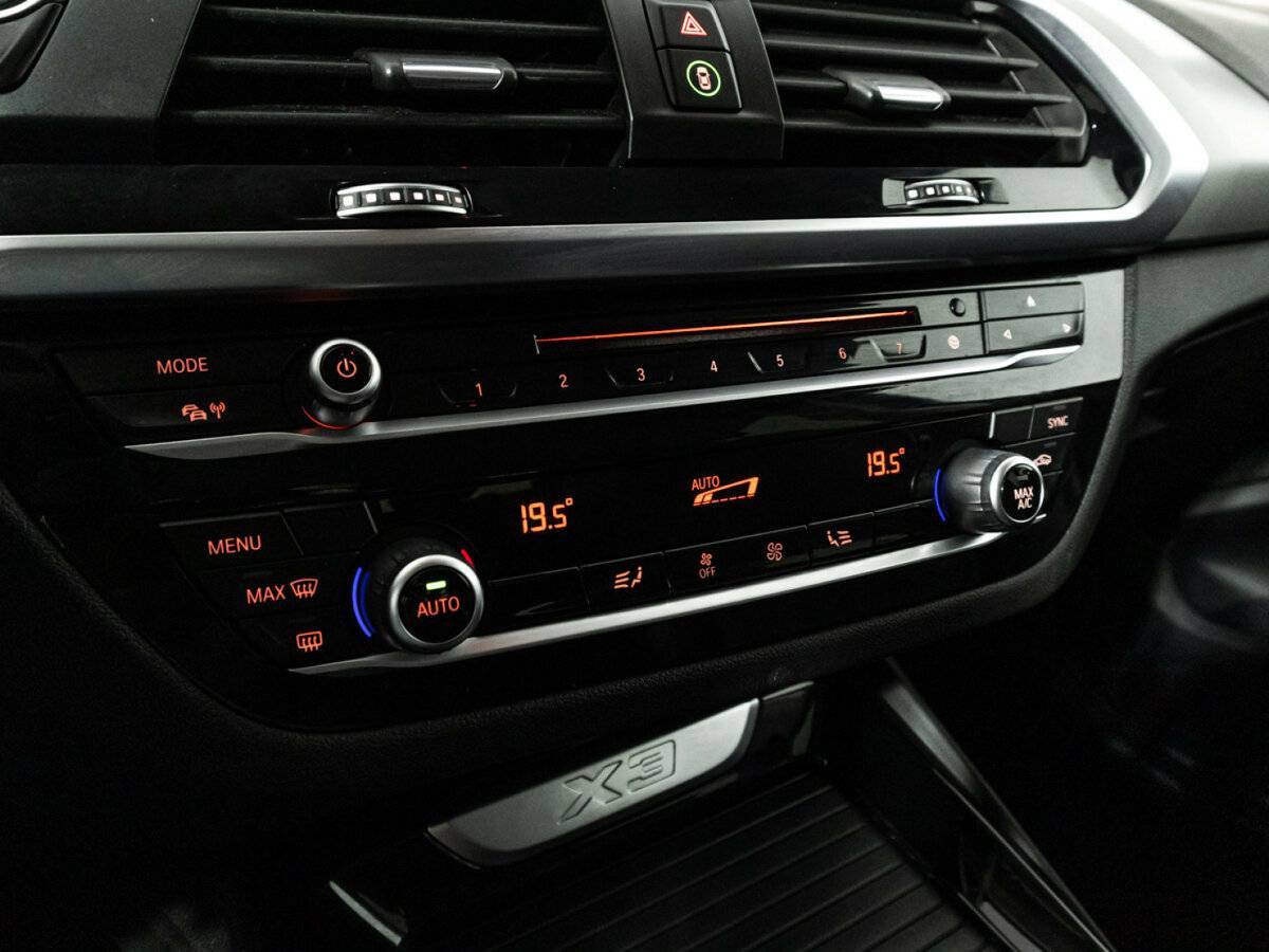 Купить BMW X3 с пробегом. Фото: #18