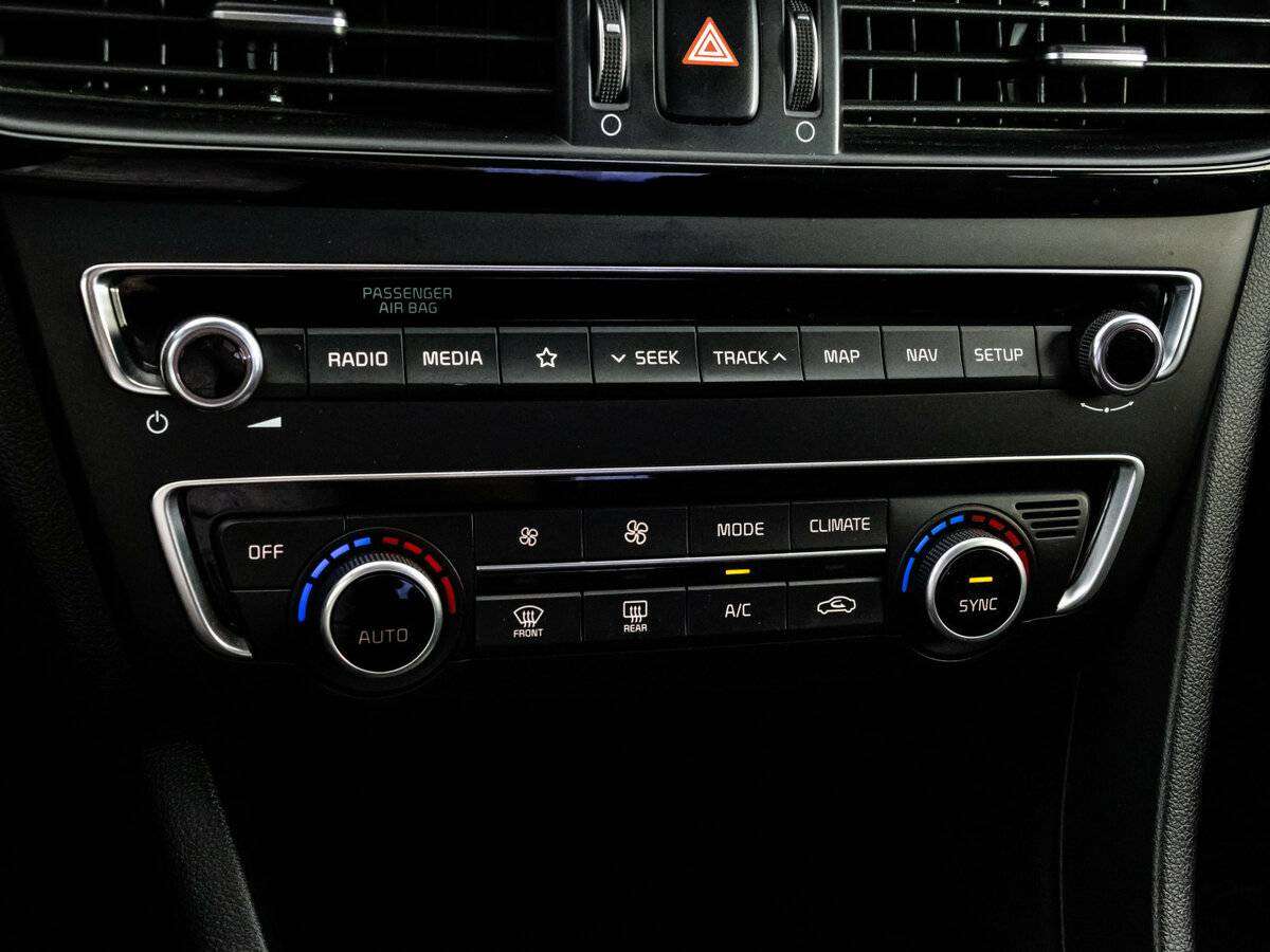 Купить Kia Optima с пробегом. Фото: #11