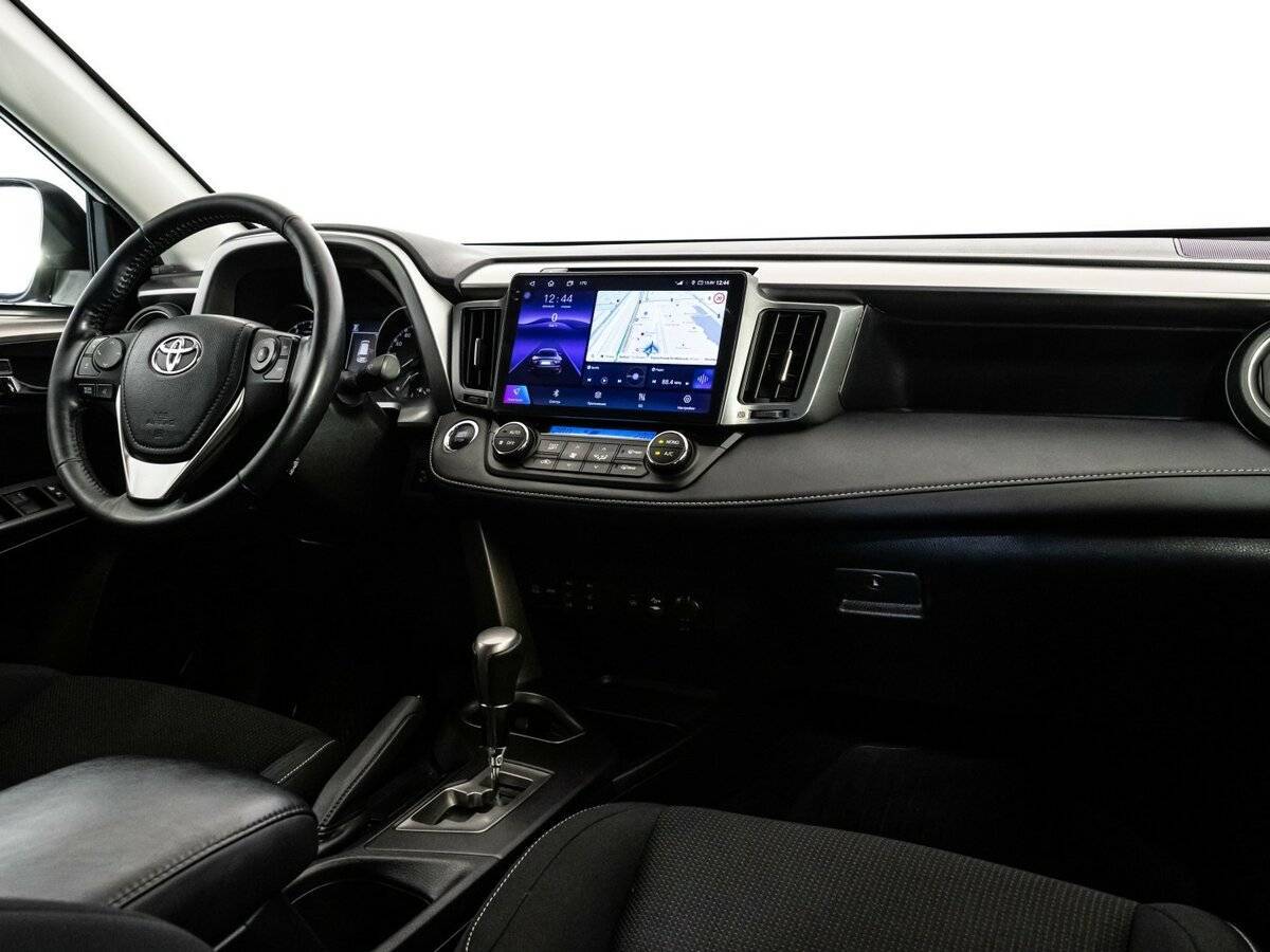 Купить Toyota RAV4 с пробегом. Фото: #6