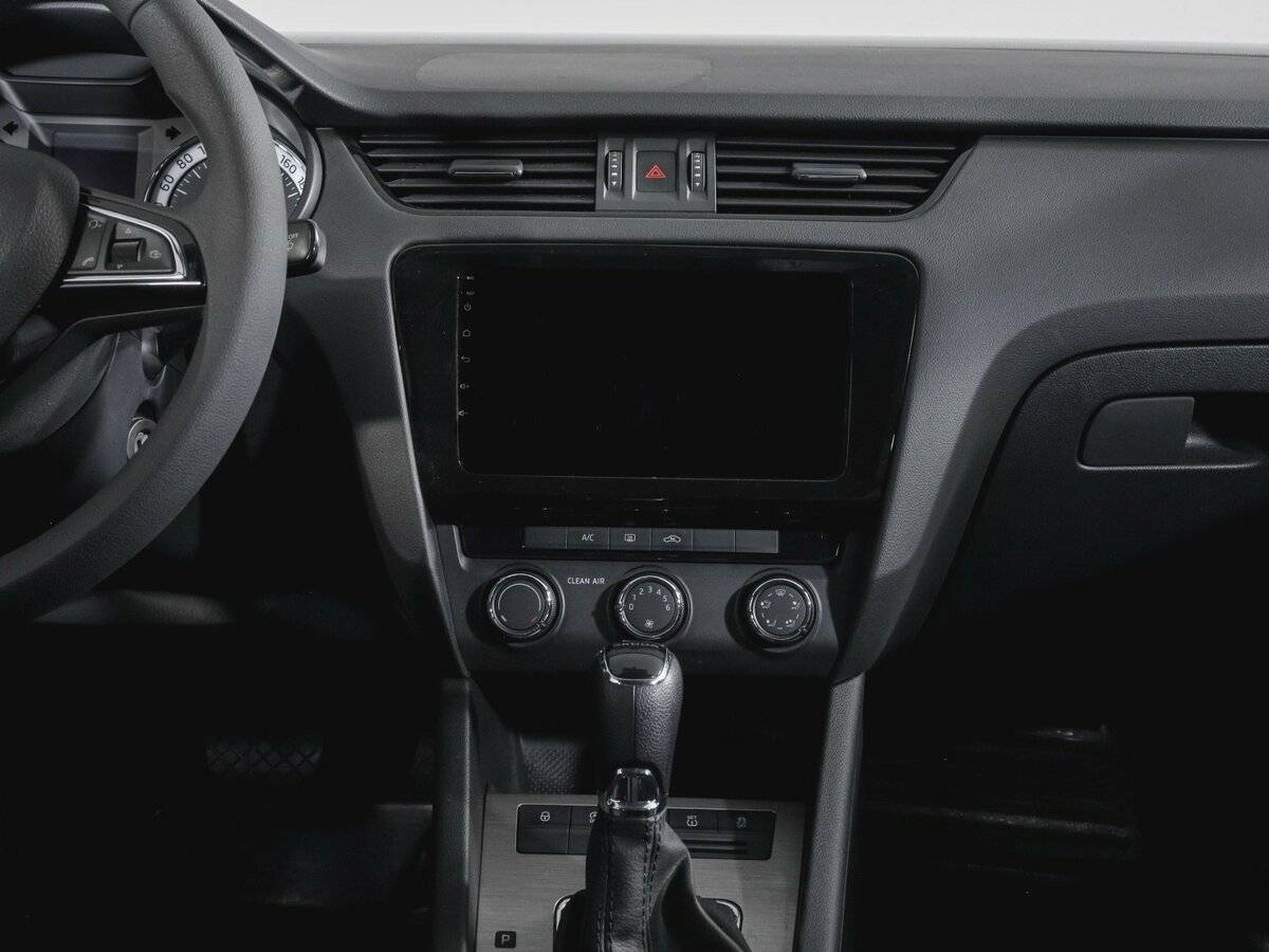 Купить Skoda Octavia с пробегом. Фото: #9