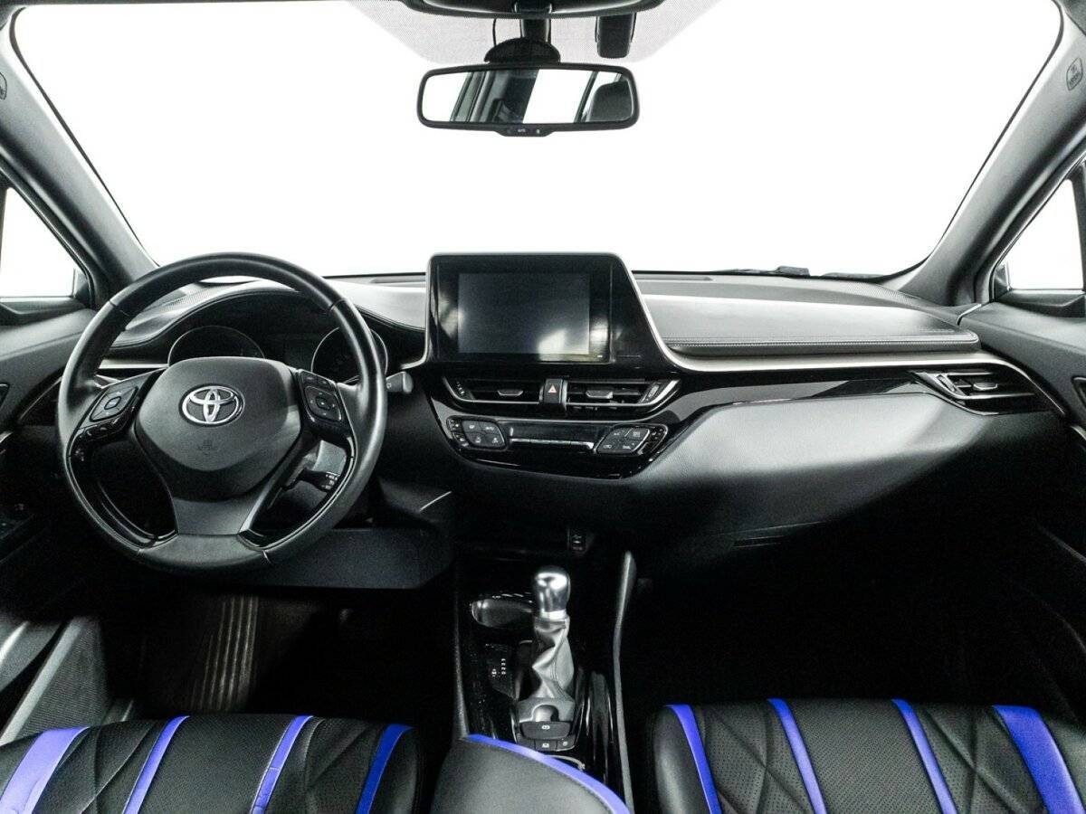 Купить Toyota C-HR с пробегом. Фото: #12