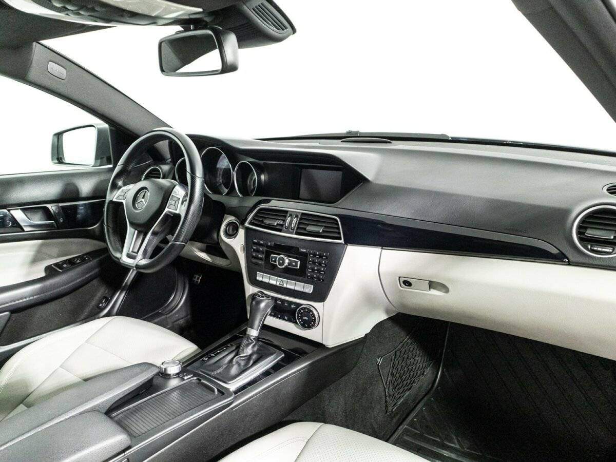Купить Mercedes-Benz C-Класс с пробегом. Фото: #8