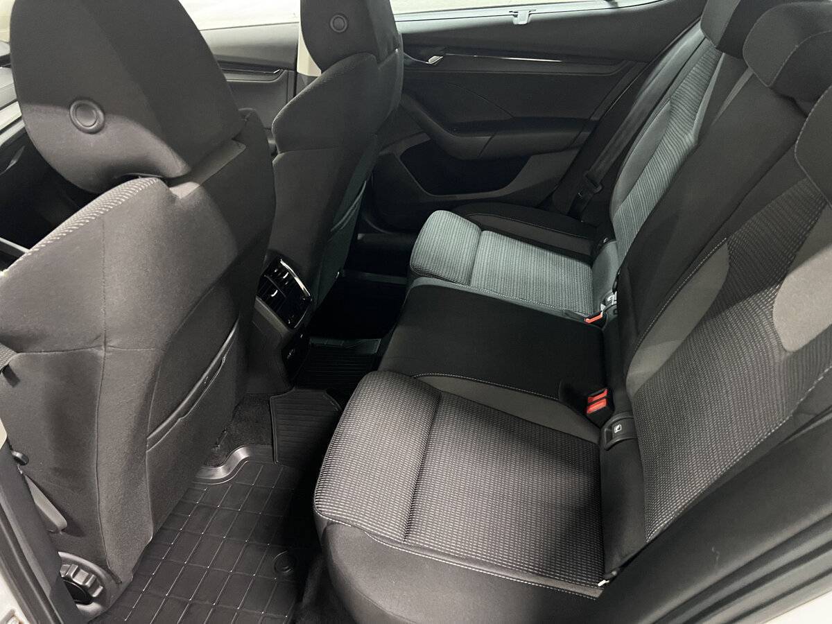 Купить Skoda Octavia с пробегом. Фото: #11