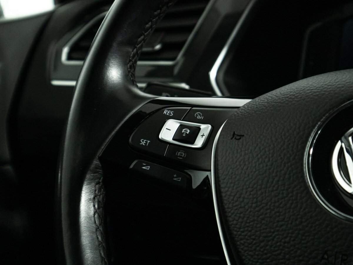 Купить Volkswagen Tiguan с пробегом. Фото: #19