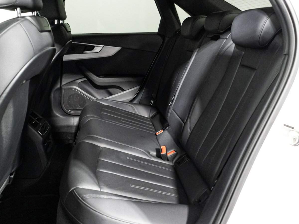 Купить Audi A4 с пробегом. Фото: #9