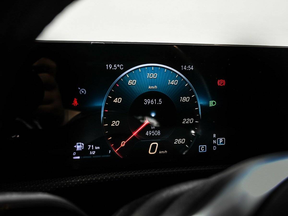 Купить Mercedes-Benz CLA с пробегом. Фото: #9