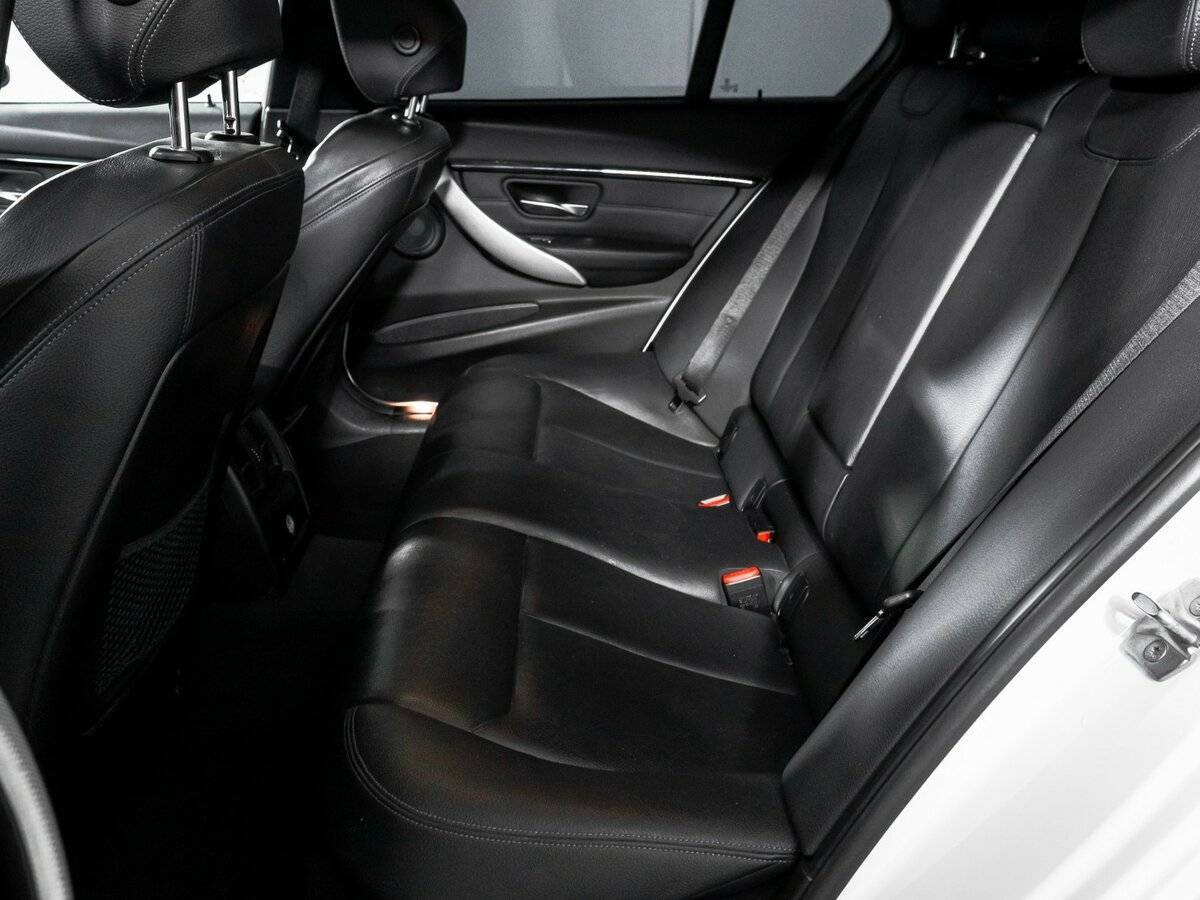 Купить BMW 3 серии с пробегом. Фото: #9