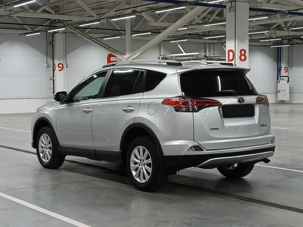 Купить Toyota RAV4 с пробегом. Фото: #6