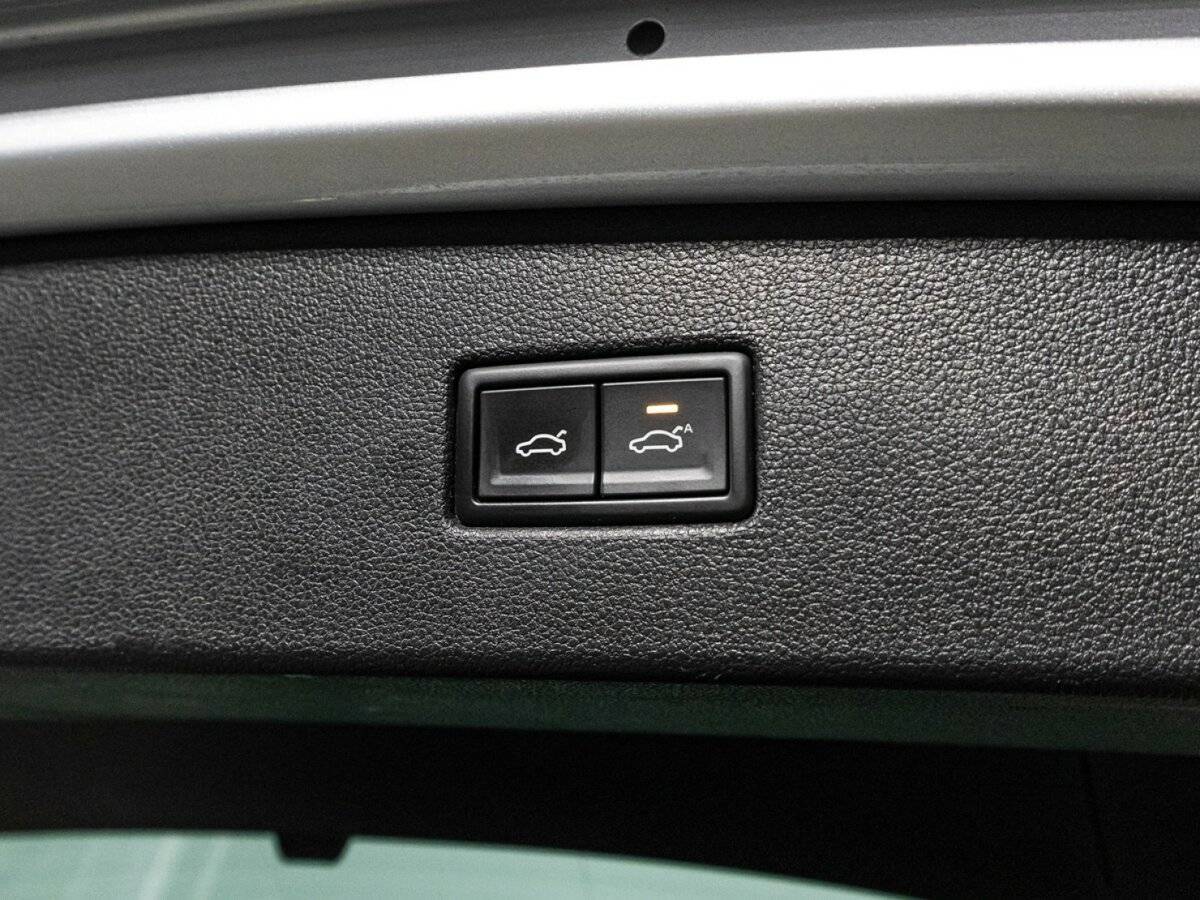 Купить Volkswagen Tiguan с пробегом. Фото: #23