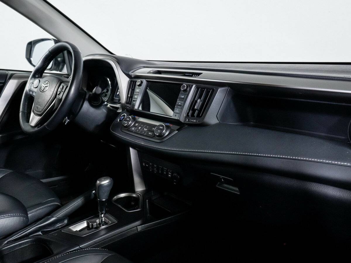 Купить Toyota RAV4 с пробегом. Фото: #8