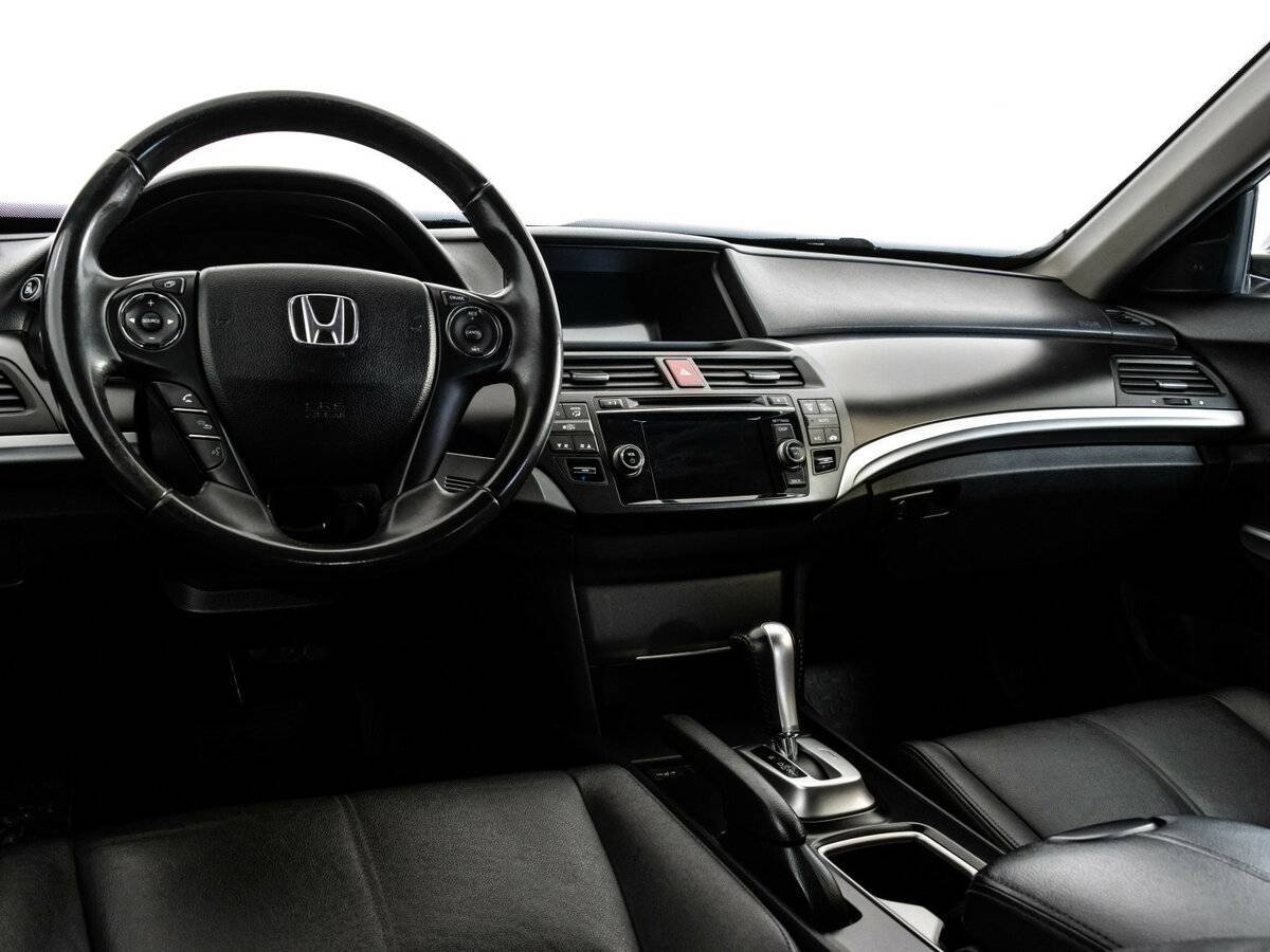 Купить Honda Crosstour с пробегом. Фото: #10
